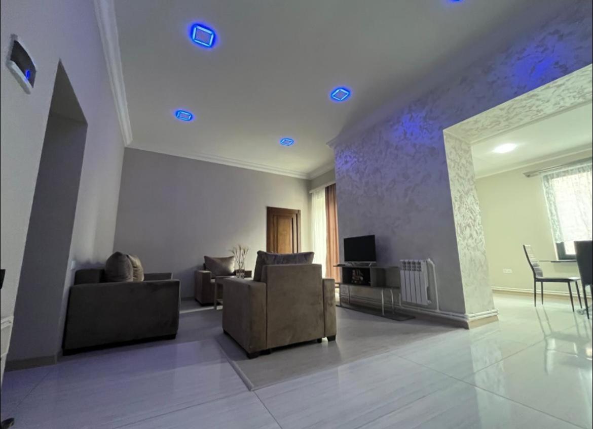 Appartement In Erivan Exterior foto