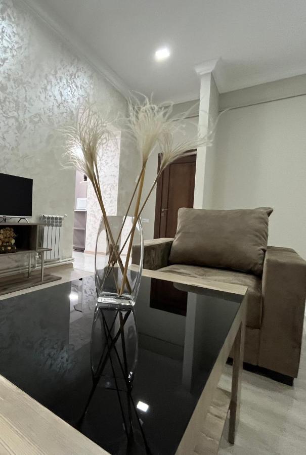 Appartement In Erivan Exterior foto